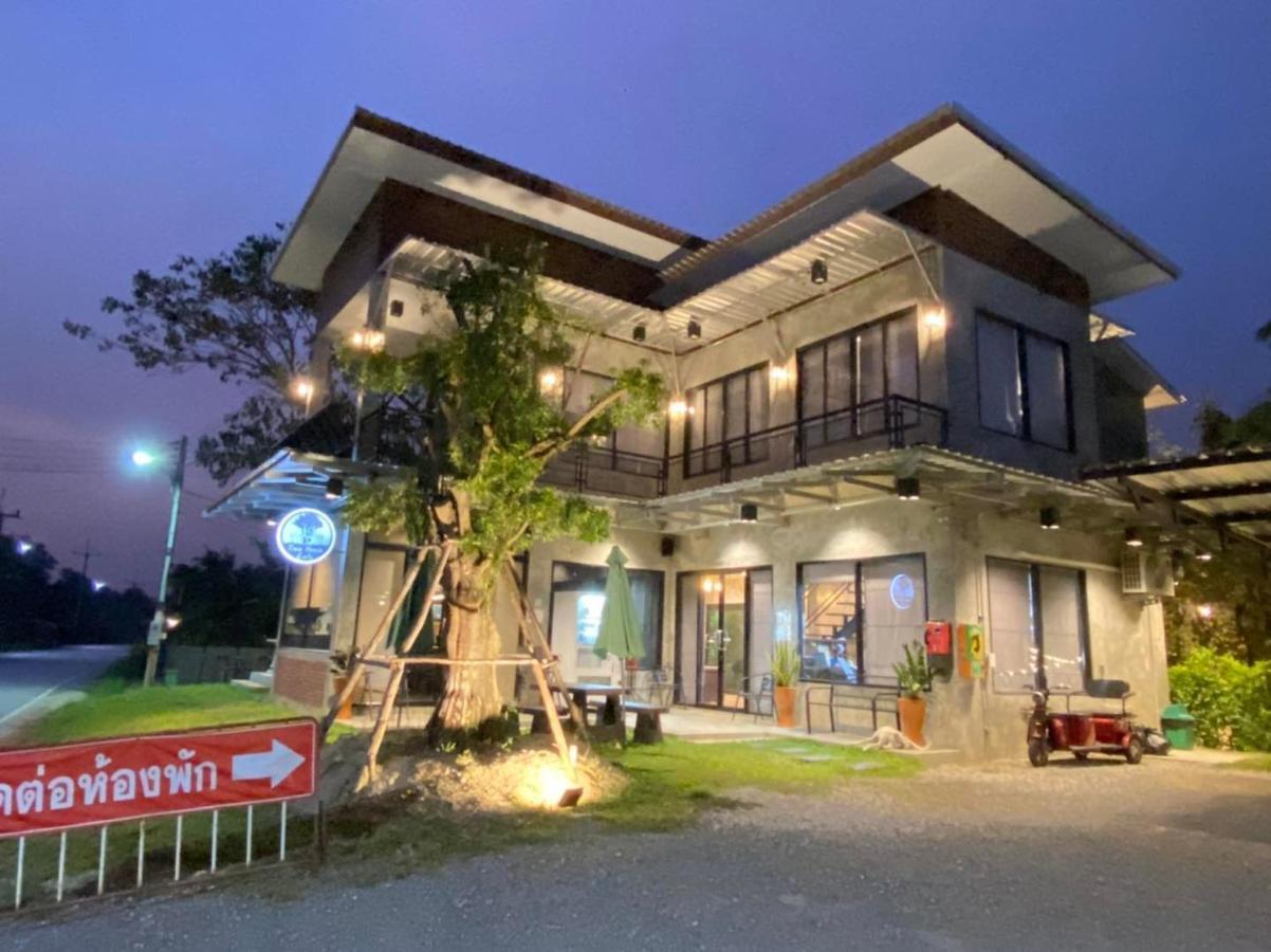 บ้านต้นไม้โฮมสเตย์อุทัยธานี Zewnętrze zdjęcie